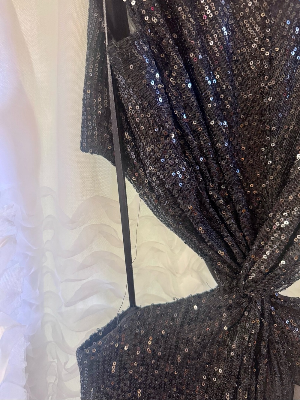 Mac Duggal - flawed 🖤 - Picture 4 of 7